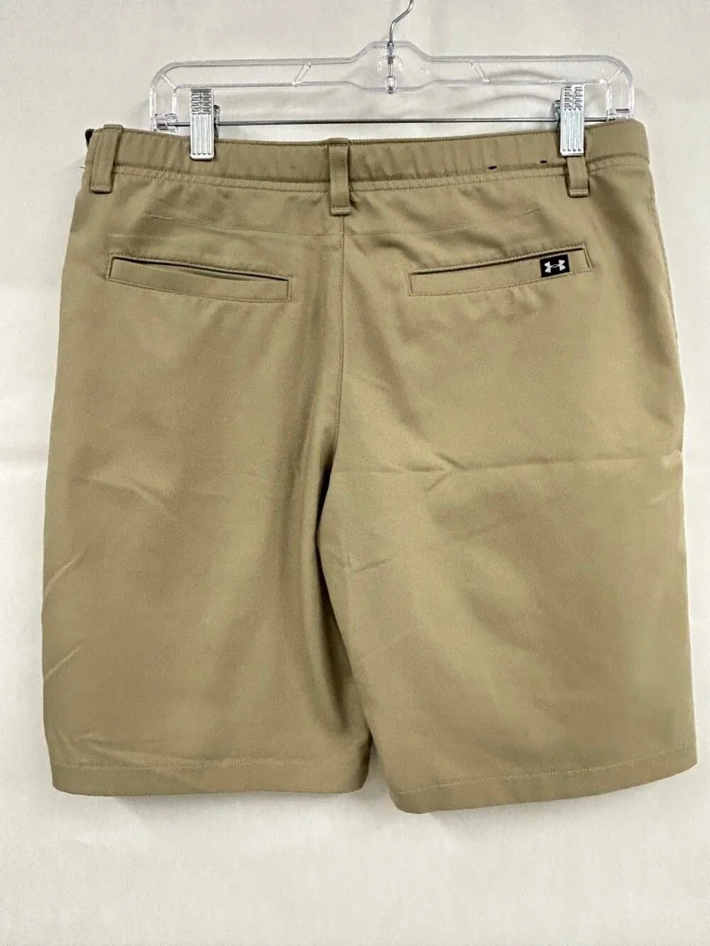 Under Armour Youth XL Khaki Golf Shorts Boys Performance Athletic Casual Beige